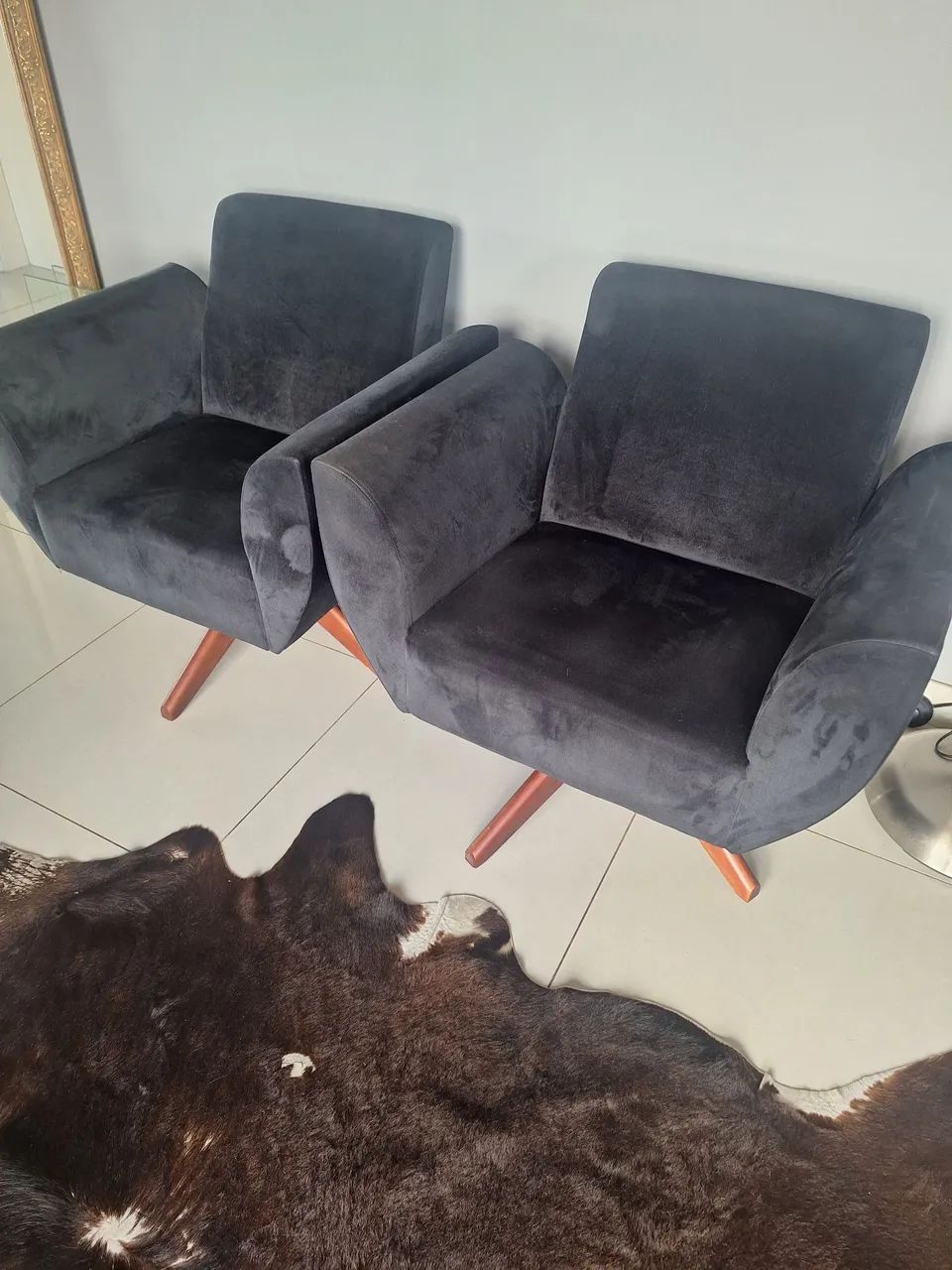 Vendo 02 poltronas giratorias