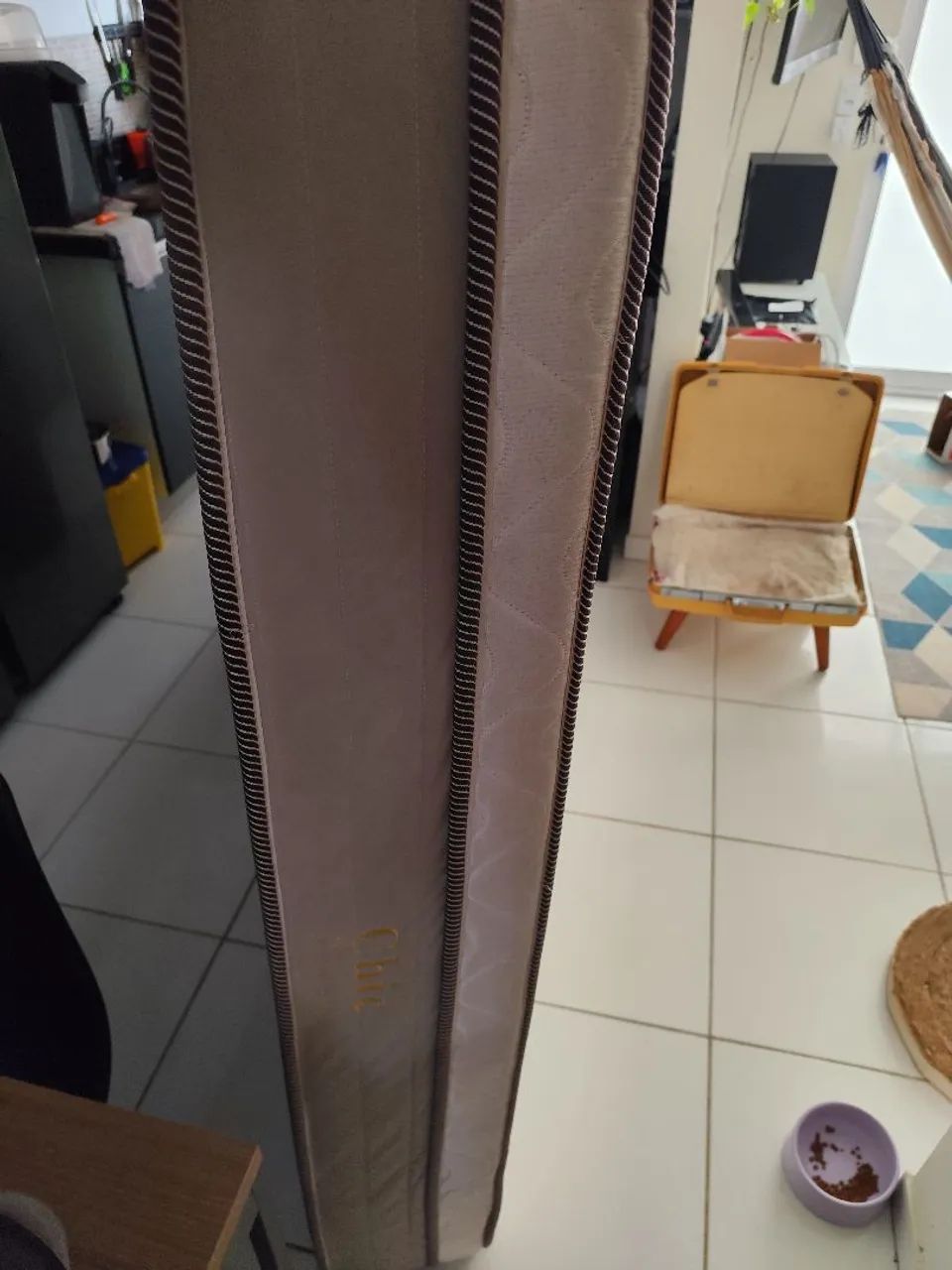 Colchão Queen Mola em ótimo estado - Foto 4