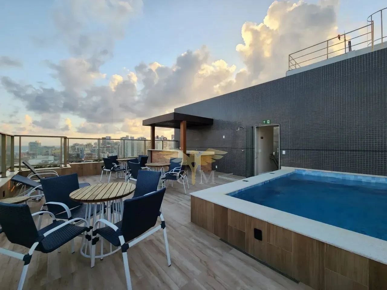 Studio, Muito Bem Distribuído Em 16M² E 1 Vagas Rotativas No Costa Azul. FI9BEH - Foto 12