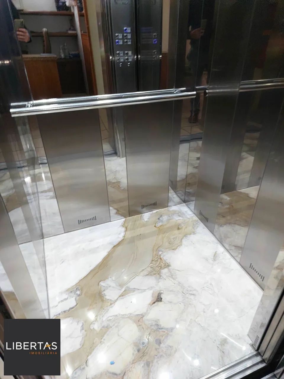 Sala Comercial à venda Moinhos de Vento Porto Alegre/RS - Foto 2