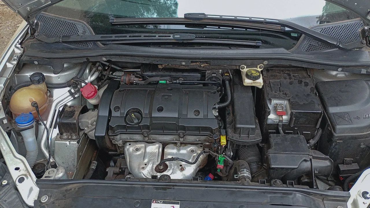 Citroen C4 GLX 1.6 Flex 16V 5P Mec. 2011 - Foto 8