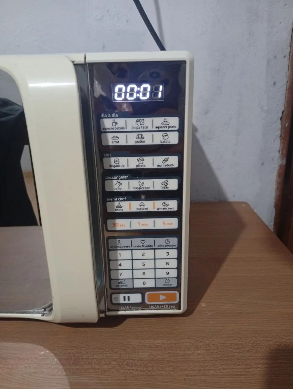  Micro-ondas Midea Espelhado  - Foto 3