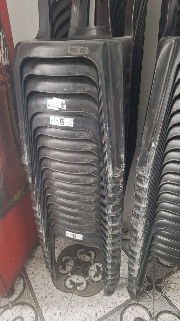 Cadeira de Plastico 