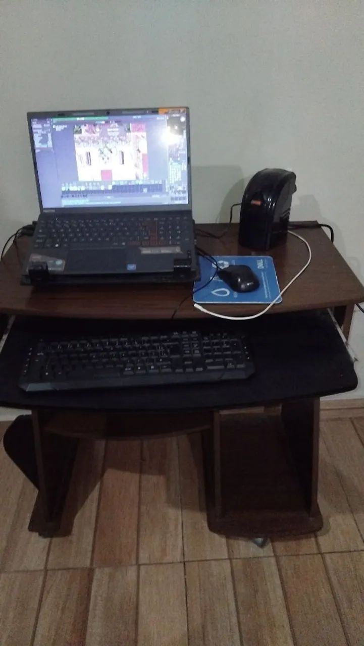 Vendo mesa para computador 