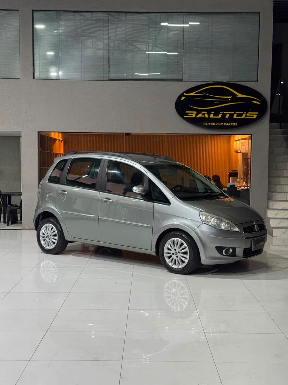Fiat Idea Essence 1.6 Flex 16V 5P 2013 - Foto 3