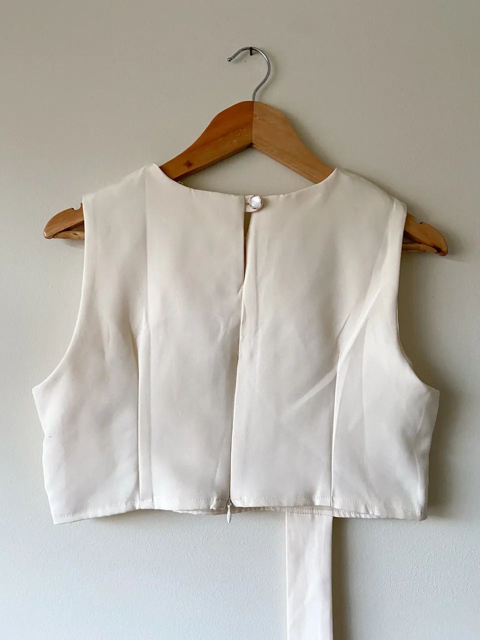 Conjunto cropped e saia midi em alfaiataria  - Foto 3