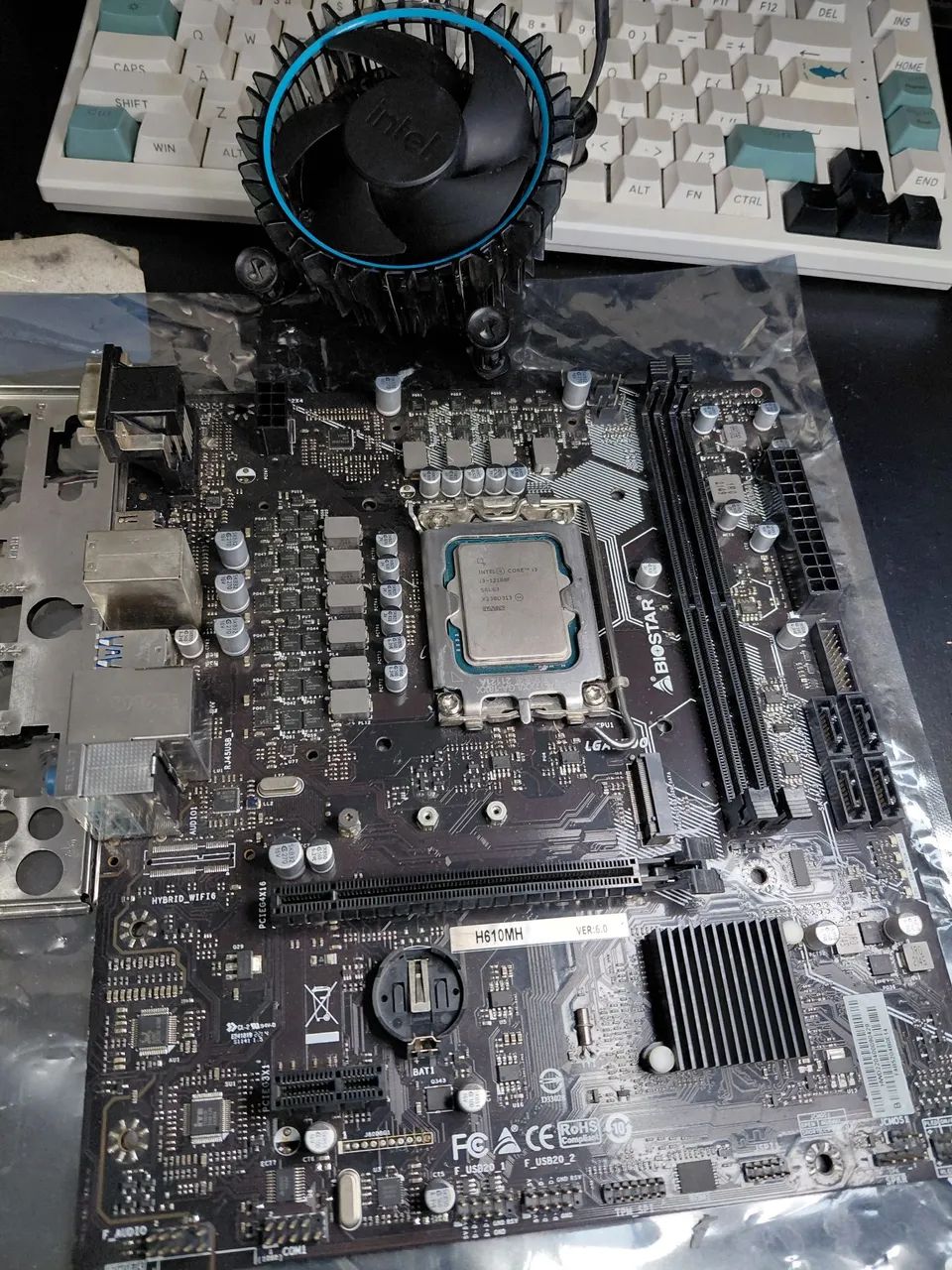 i3-12100F + H610M H V6 - Foto 3
