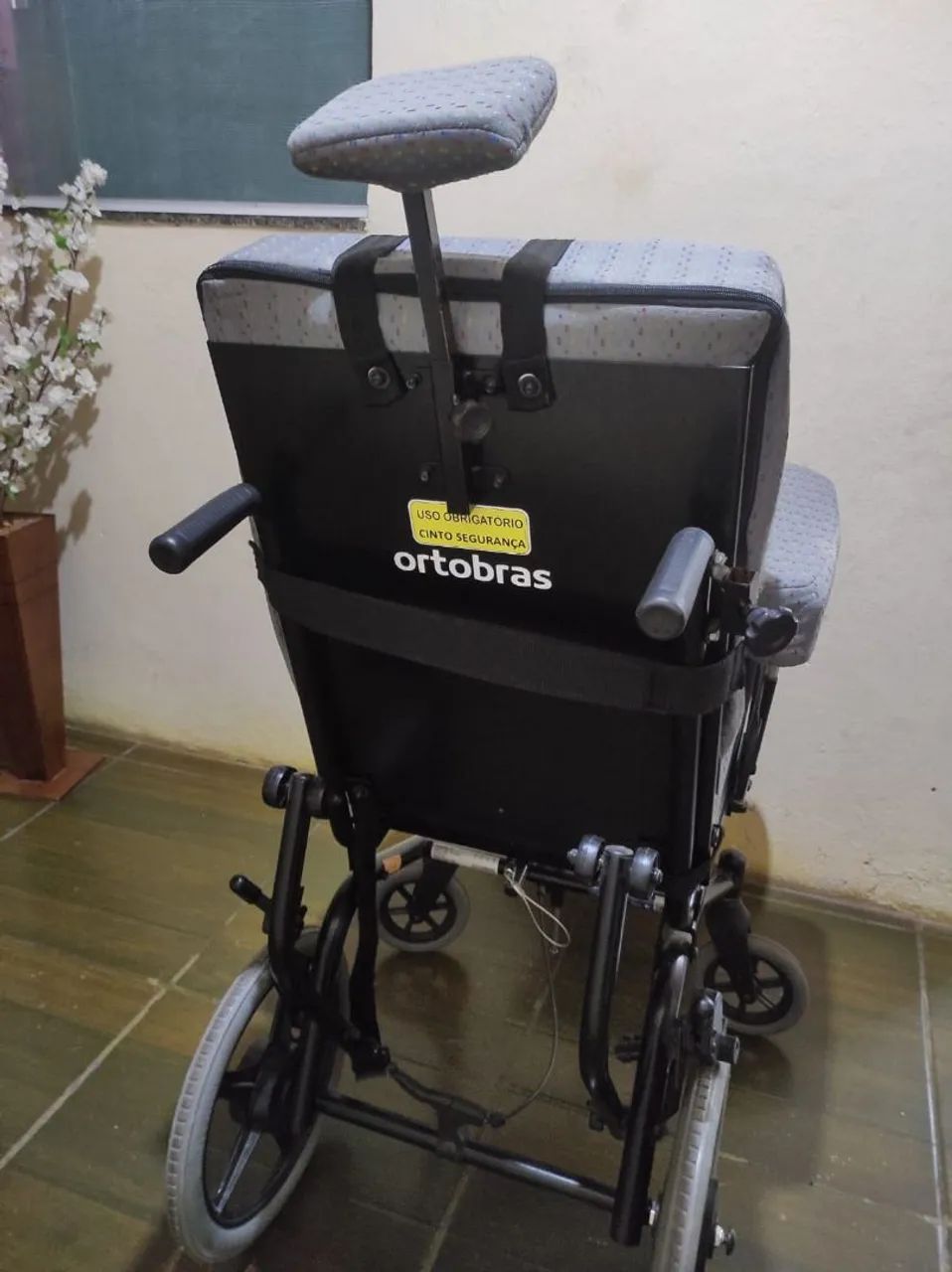 Cadeira Adaptada com Apoio para Cabeça e Pés  - Foto 4