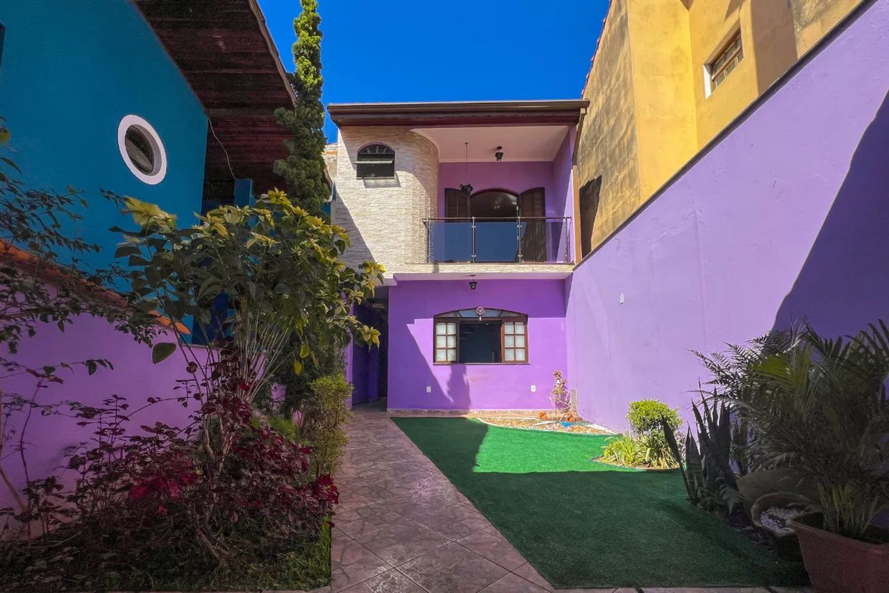 Sobrado para venda em Vila Bocaina com 3 quartos, sendo 2 suítes, 223m²