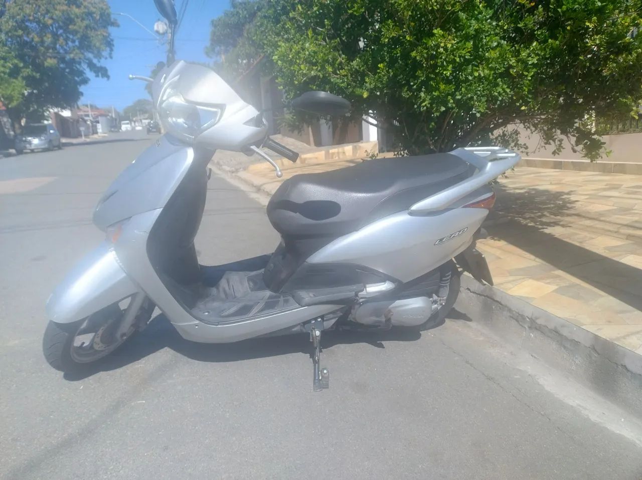 Honda lead  - Foto 4