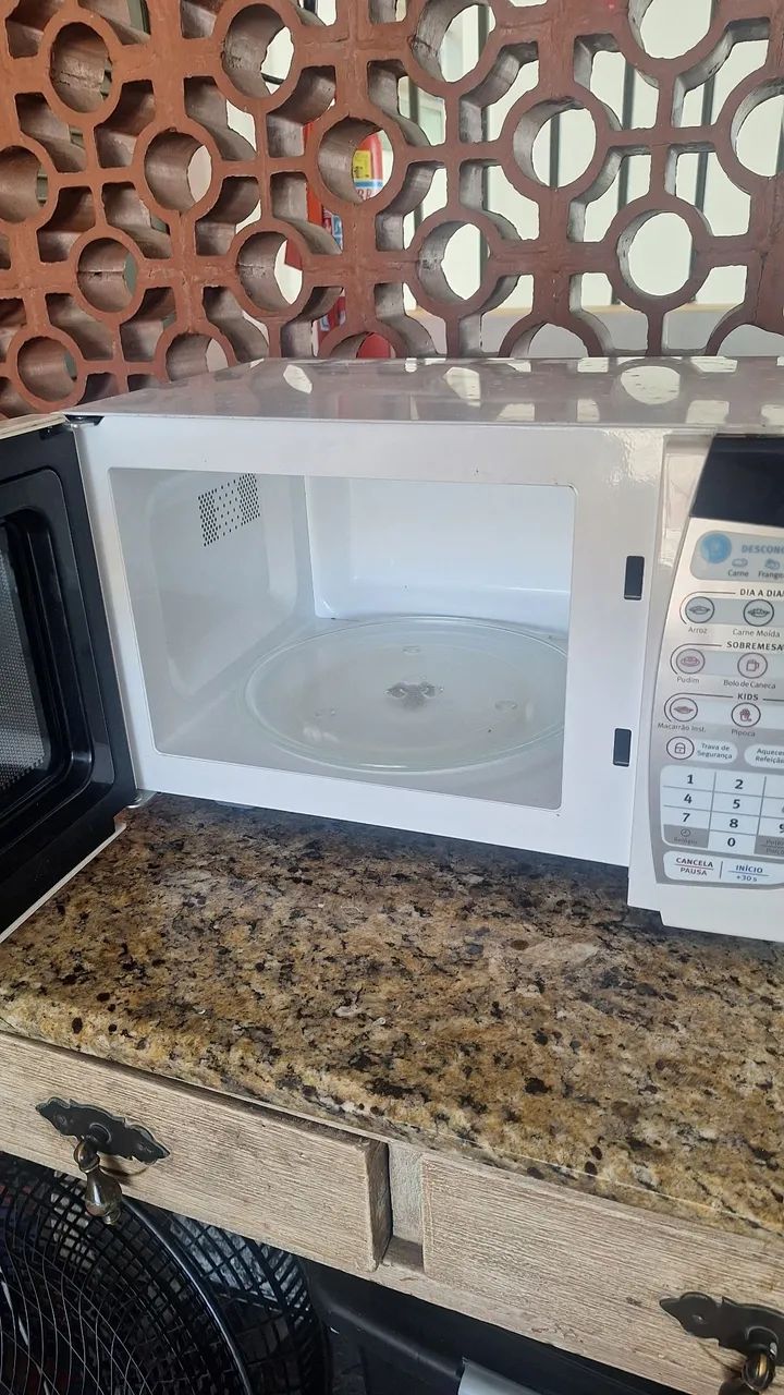 Micro-ondas Electrolux 20L MTD30 Branco 127V - Funcionando Perfeitamente - Foto 3
