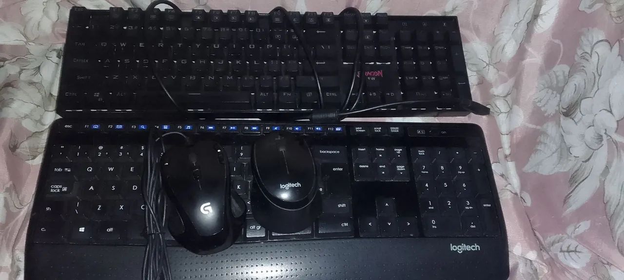 Lote de periféricos de computador