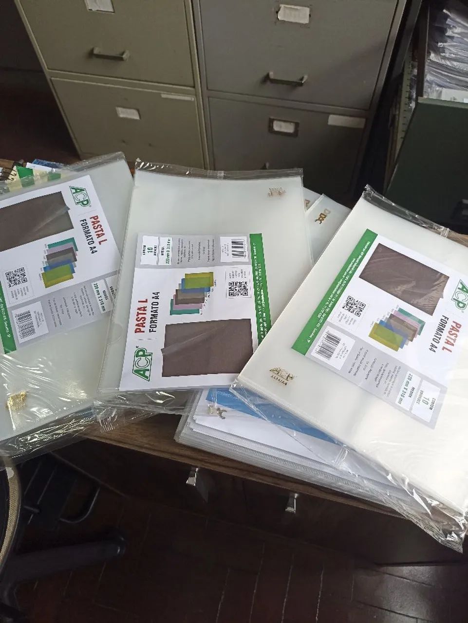 60 Pacotes com 10 unidades de Pasta Plástica em L, PP, Ofício e A4 - Foto 2
