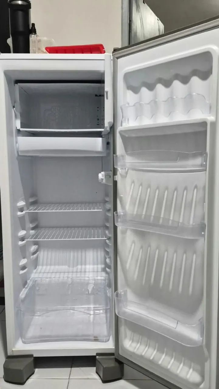 Vende-se geladeira Esmaltec  - Foto 2