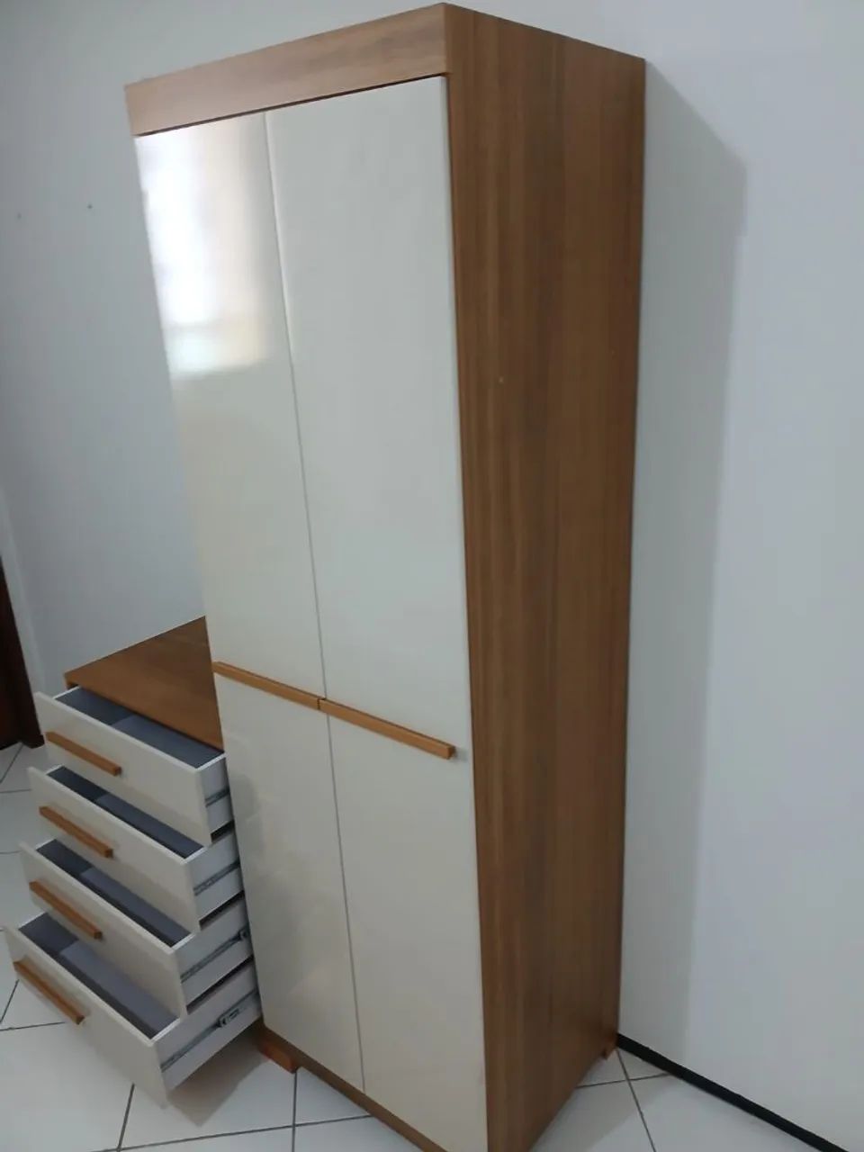 Guarda roupa usado excelente condição de uso, solteiro - Foto 4