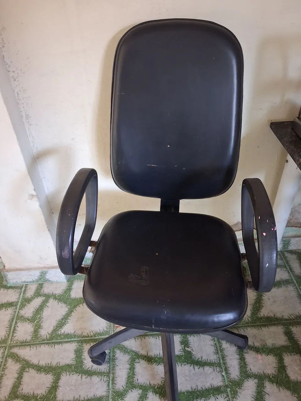 Cadeiras, TV e Bluetooth ray 