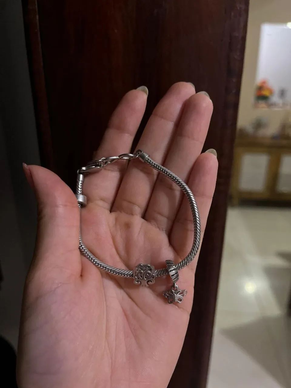 Pulseira Life Vivara prata 925 com dois berloques  - Foto 2
