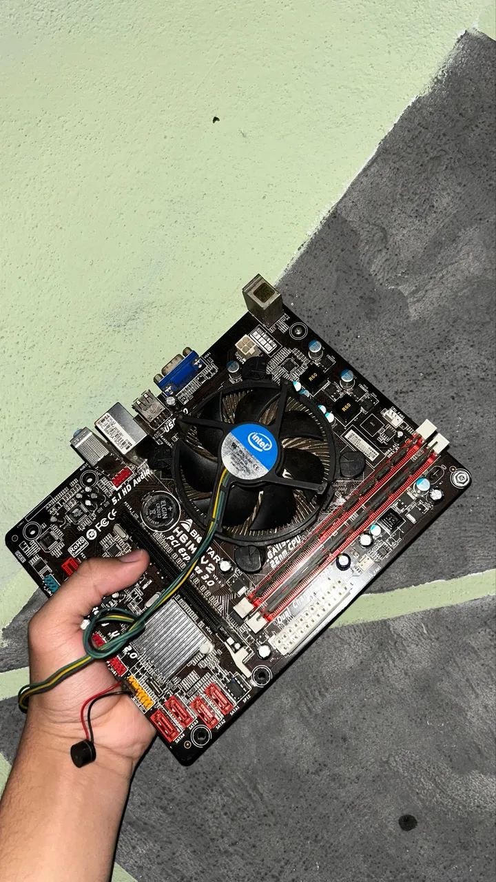 Kit Placa-Mãe Biostar H61ML V2 + 12GB RAM