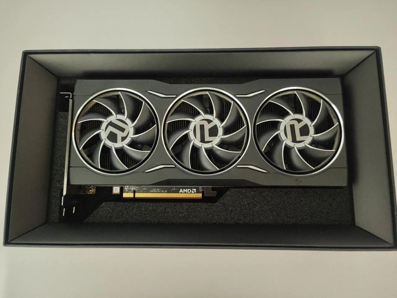 Placa de vídeo AMD Radeon RX 6750 XT - Foto 2