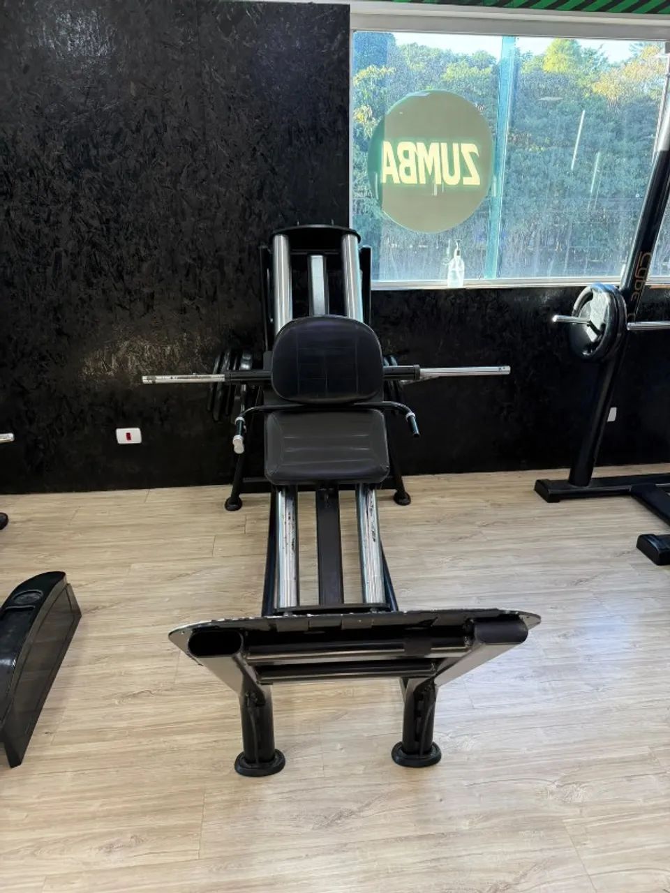 Agachamento Hack 45 Smart Cyber Gym