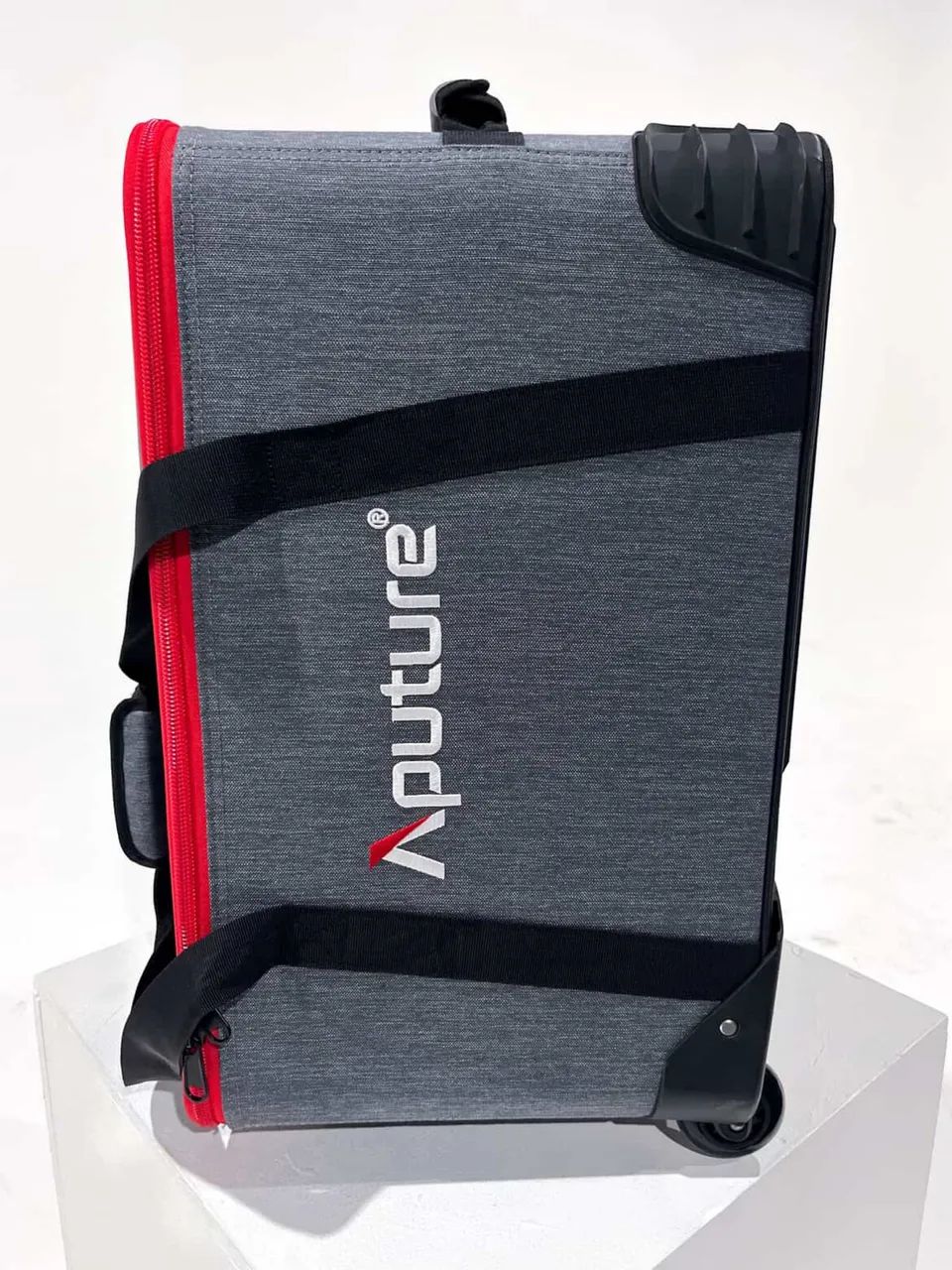 Aputure Ls 600d Light Storm Led 600w (Usado) - Acessórios para