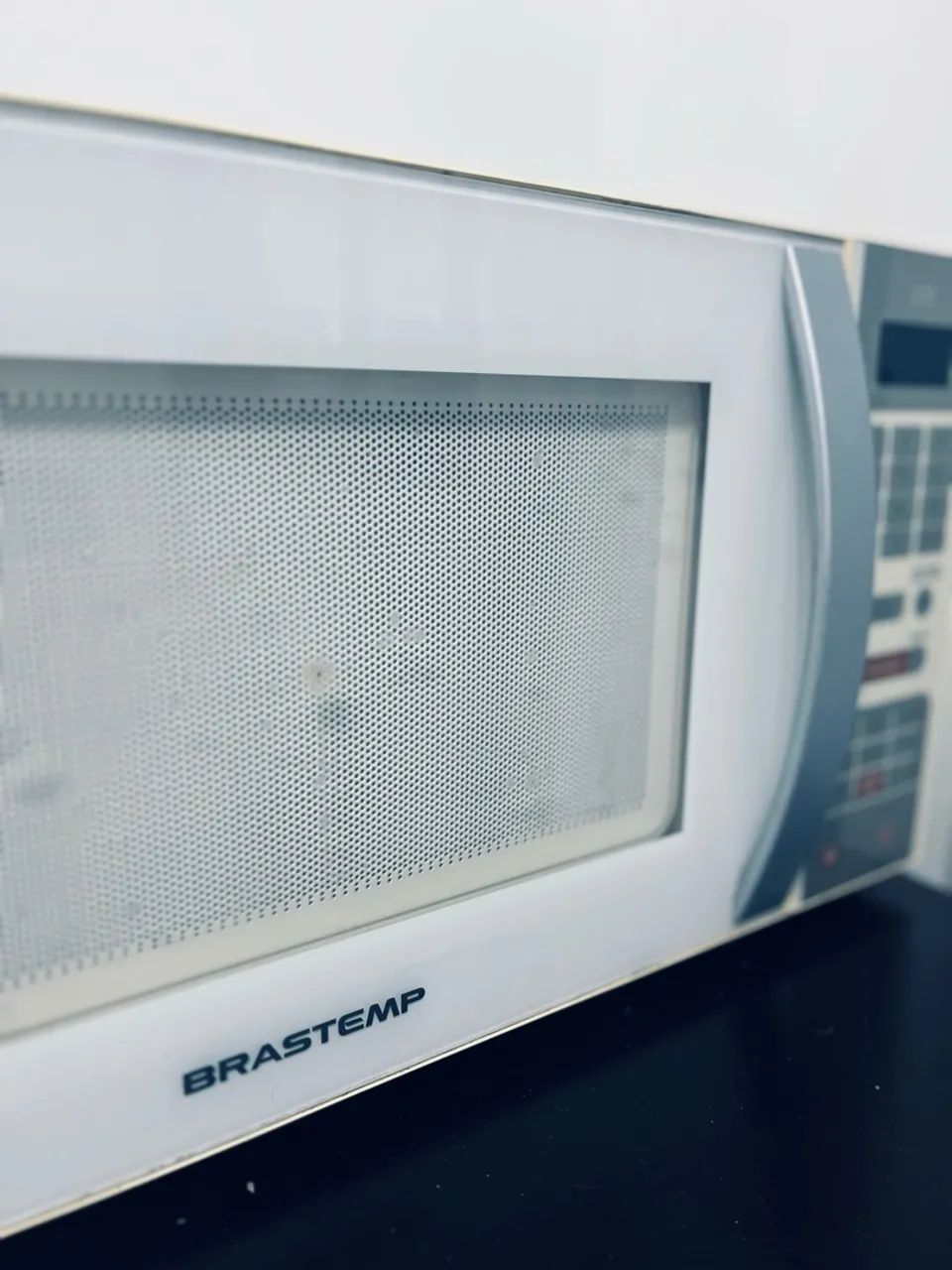 Microondas Brastemp branco 30L - Foto 3