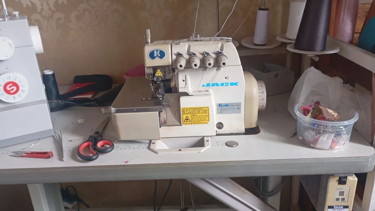 Máquina overloque industrial jack com brinde.  - Foto 3