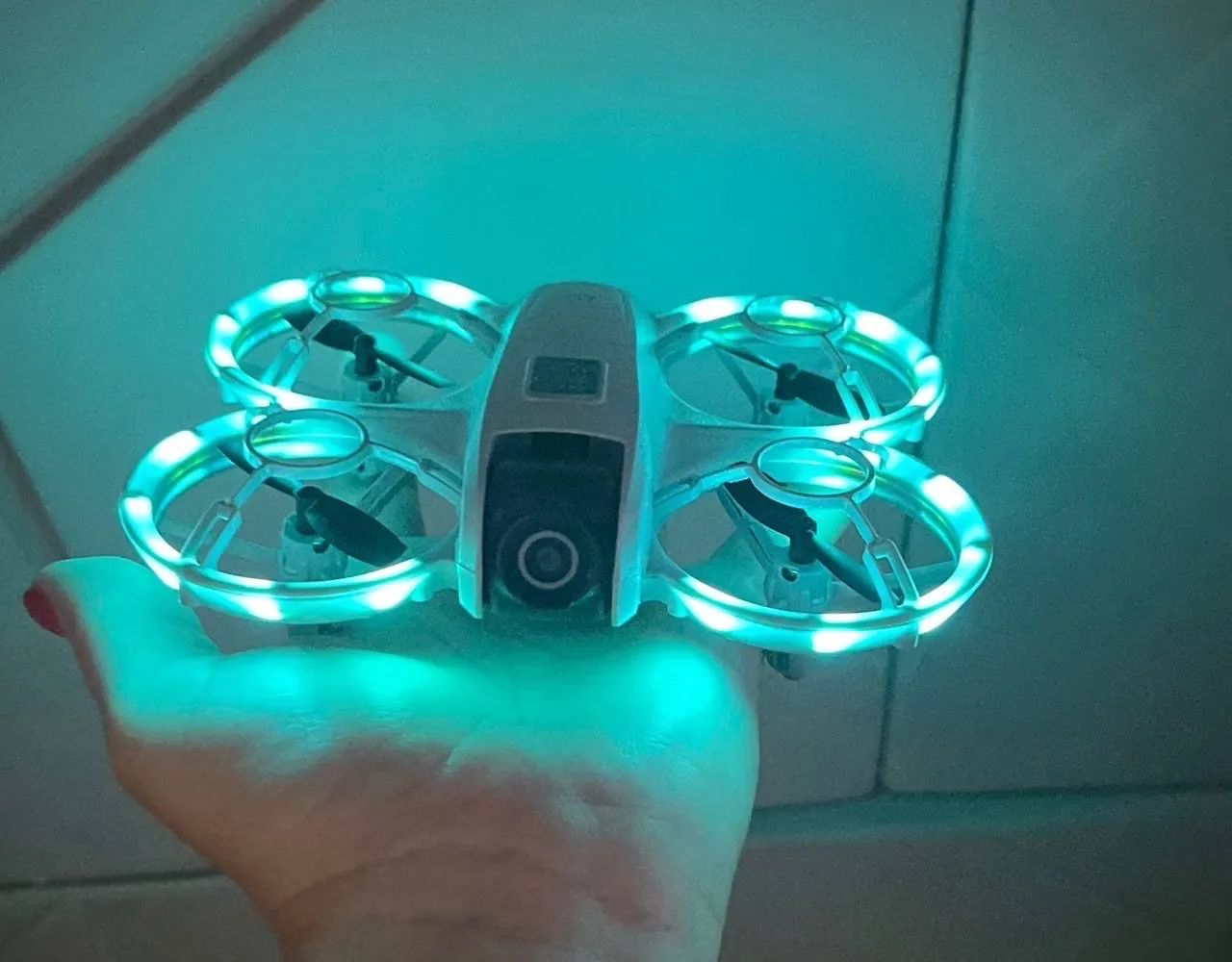     Mini Drone D1 Pro com Câmera 2 Baterias Fácil de Pilotar para Crianças e Adultos - Foto 5