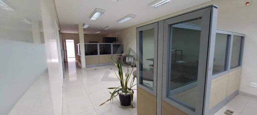 Casa para alugar em Campinas, Taquaral, com 1 quarto, com 157 m² - Foto 4
