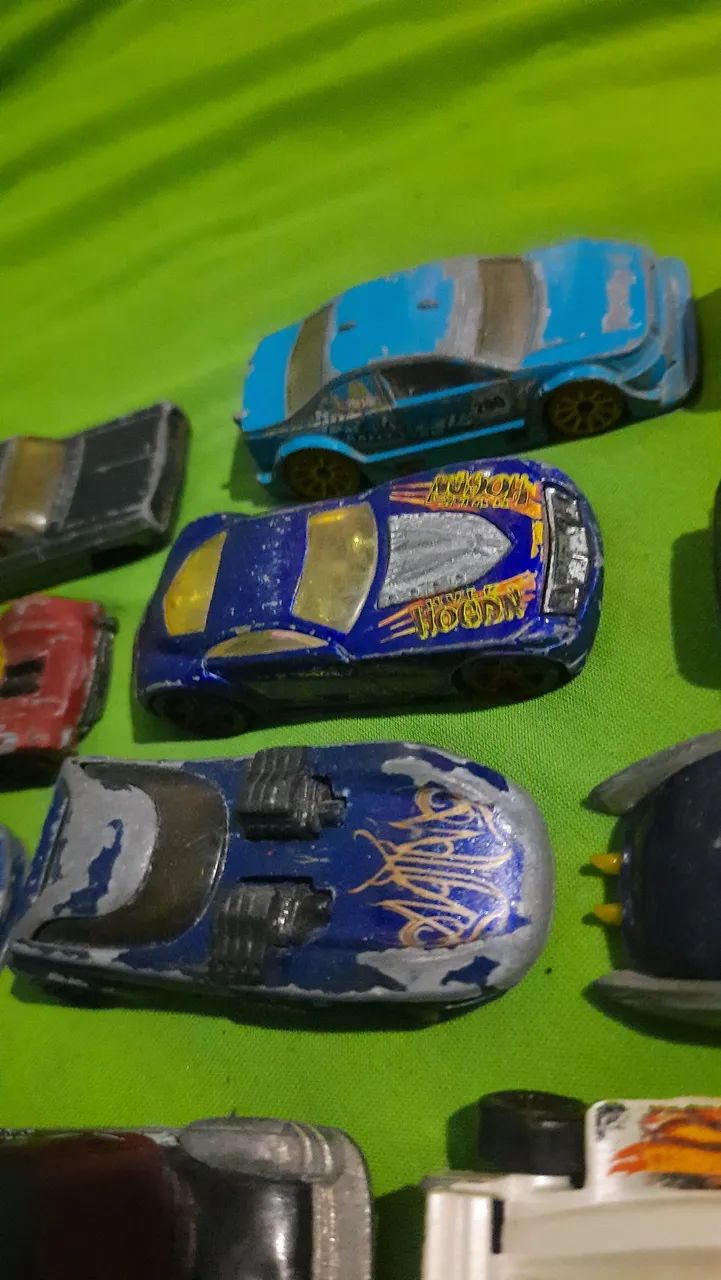 Carrinhos hotwheels usados anos 90 e 2000 - Foto 4