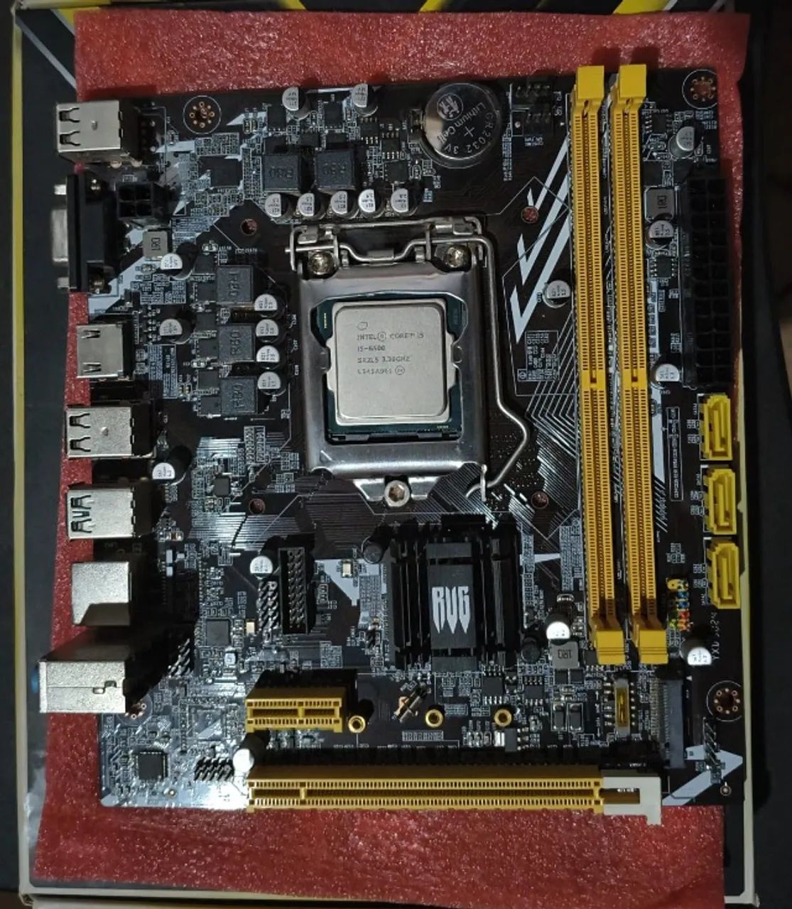 Kit placa-mãe e processador