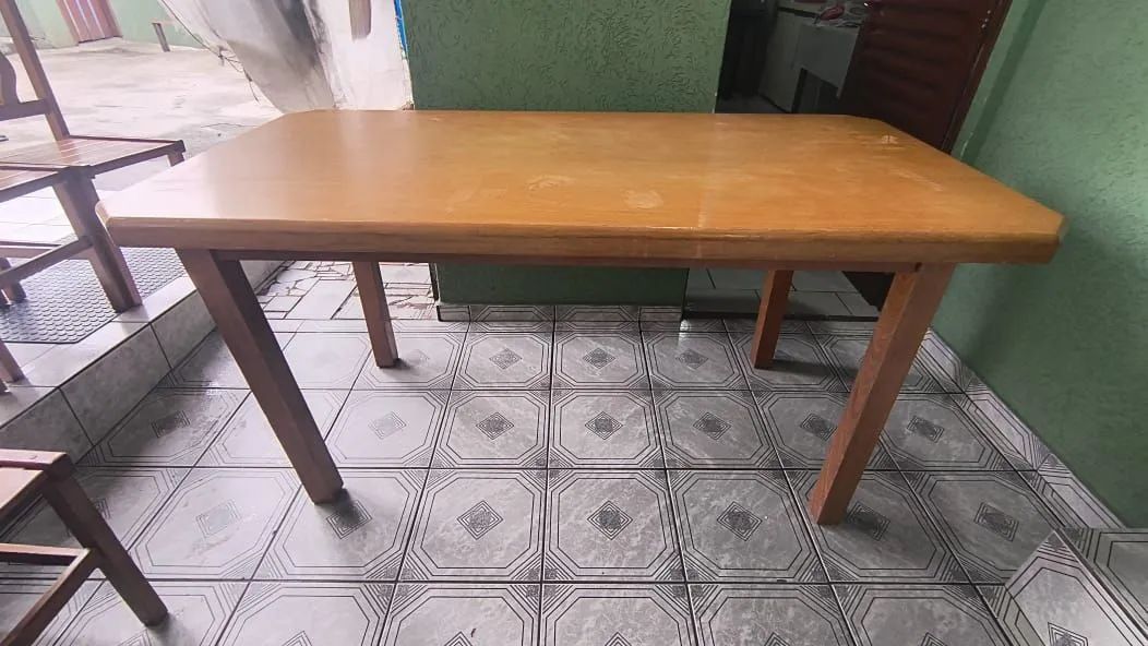 Mesa com 6 cadeiras de Madeira maçissa  - Foto 3