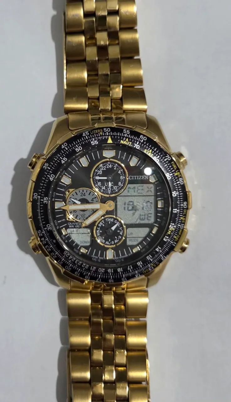 Relógio Citizen Navihawk Tz10173u - Dourado  - Foto 3