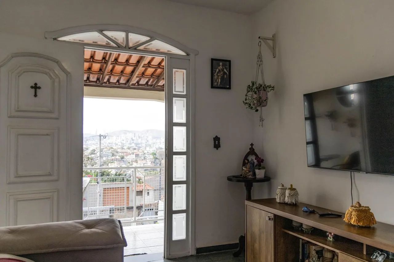 Casa à Venda - Nova Gameleira, 3 Quartos, 379 m2 - Foto 4