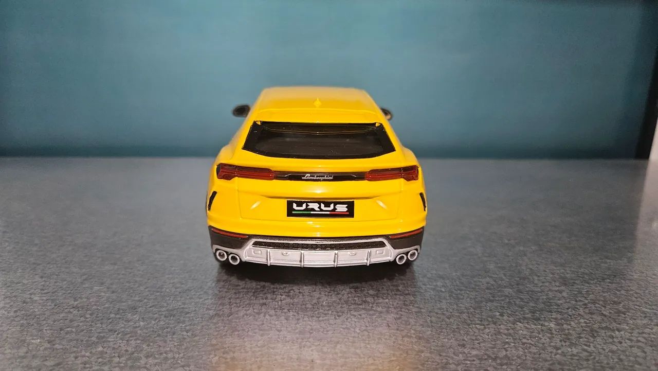 Miniatura Lamborghini Urus 1:24 - Foto 3