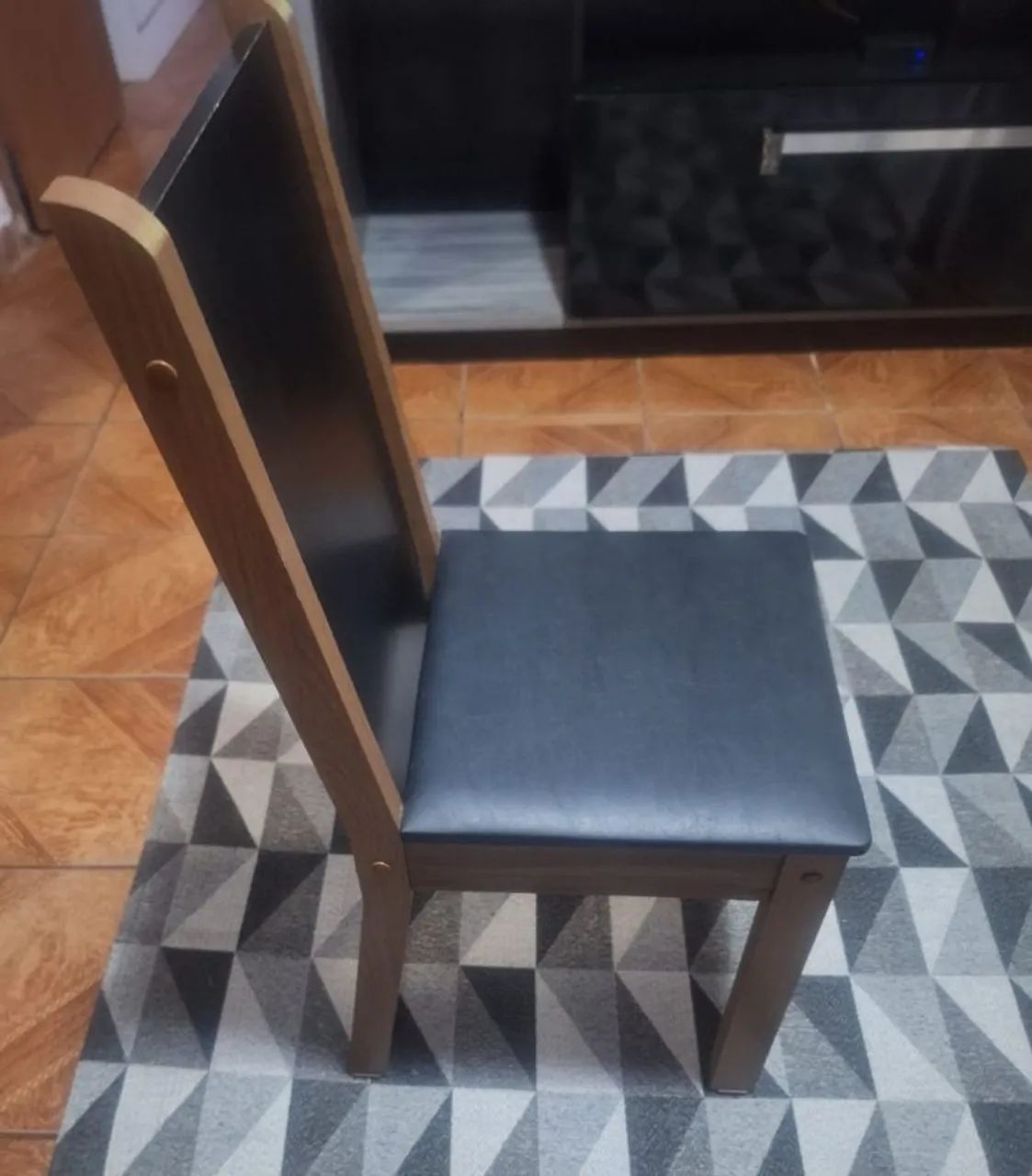 Conjunto de Jantar com Mesa e 4 Cadeiras - Tampo de Madeira - Foto 4