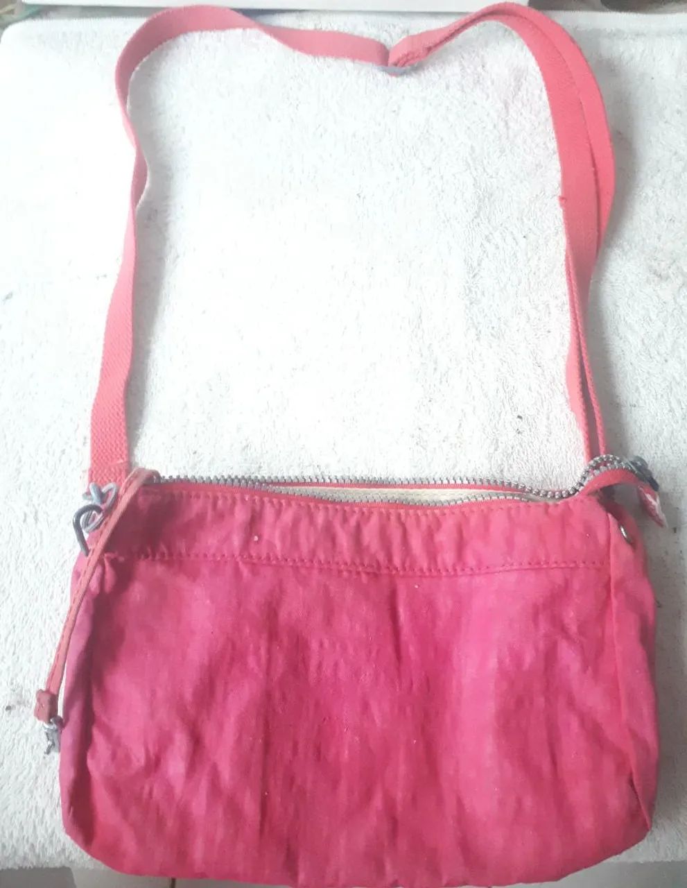 Bolsa Kipling de ombro rosa-choque em ótimas condições - Foto 5