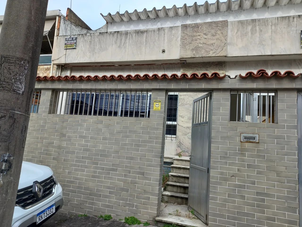 Excelente casa em vista alegre,rua fechada - Foto 3