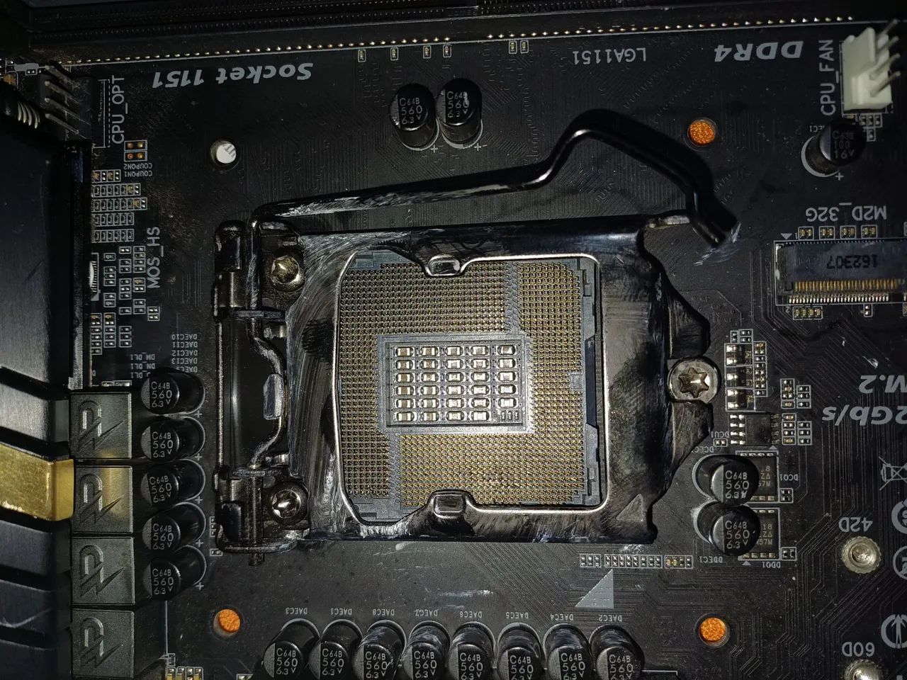 Placa mae gigabyte  - Foto 2