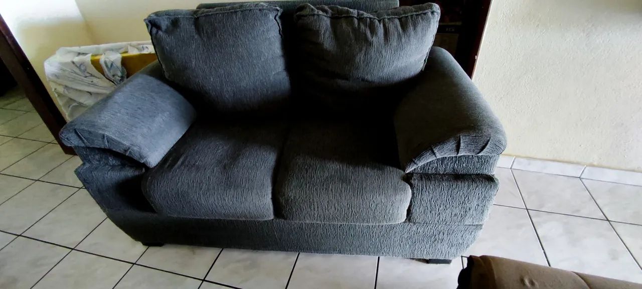 Sofá cinza 2 lugares  - Foto 3