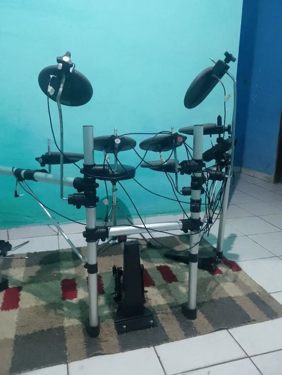 Bateria eletrônica alesis nitro 
