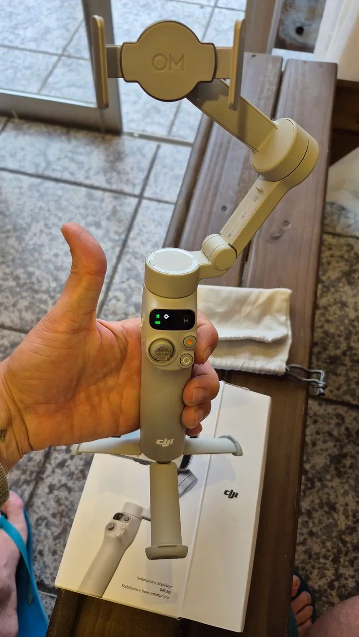Estabilizador gimbal Dji osmo mobile 7 - Foto 3