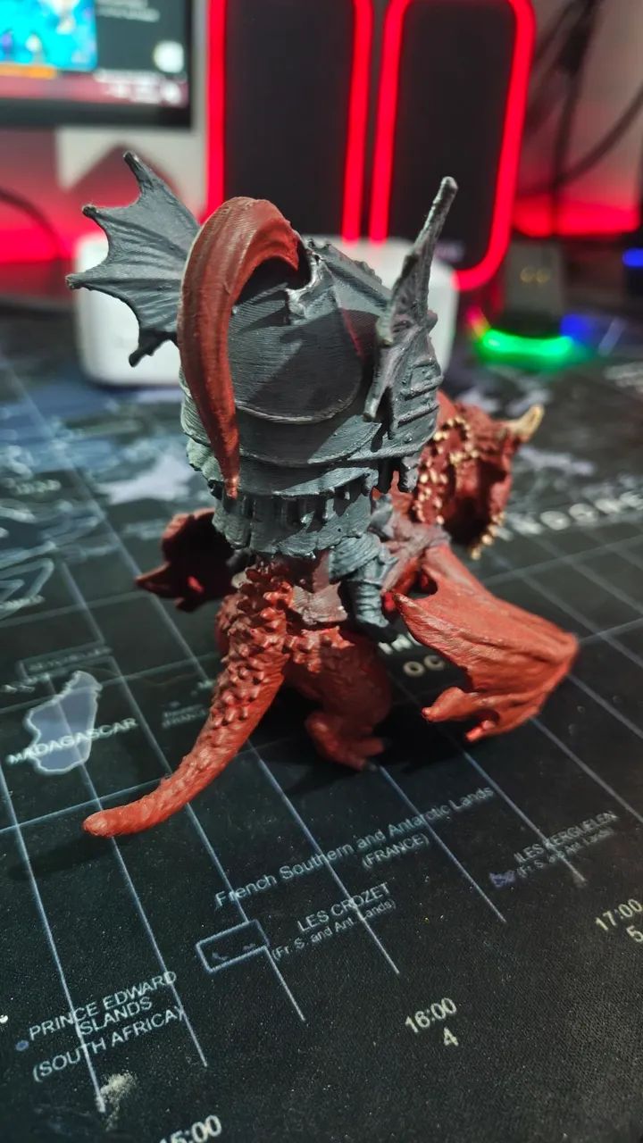 Funko pop Caraxes e Daemon pintados a mão - Foto 3