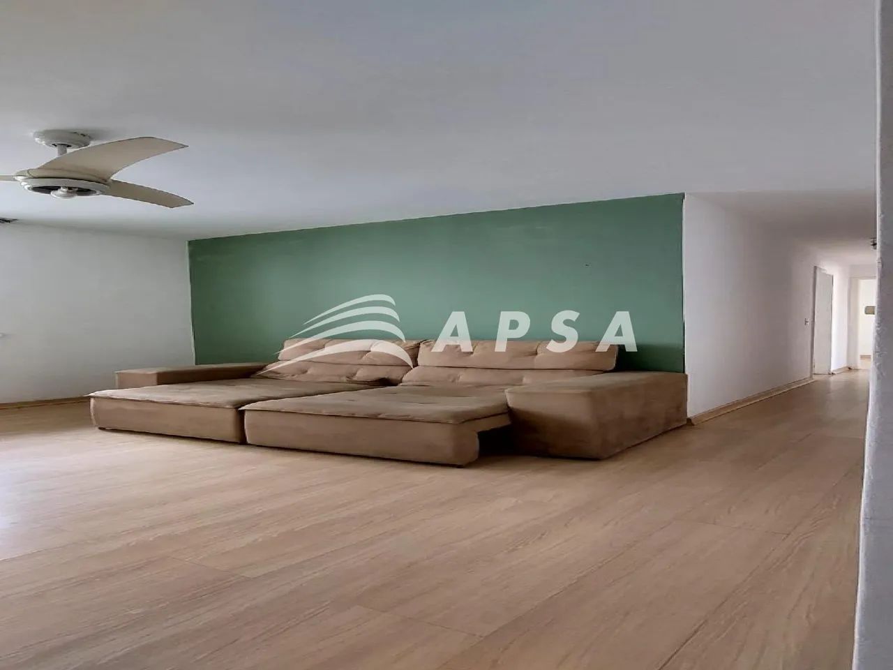 UM LINDO APARTAMENTO LOCALIZADO EM NITERÓI, PERFEITO PARA QUEM BUSCA CONFORTO E PRATICIDAD