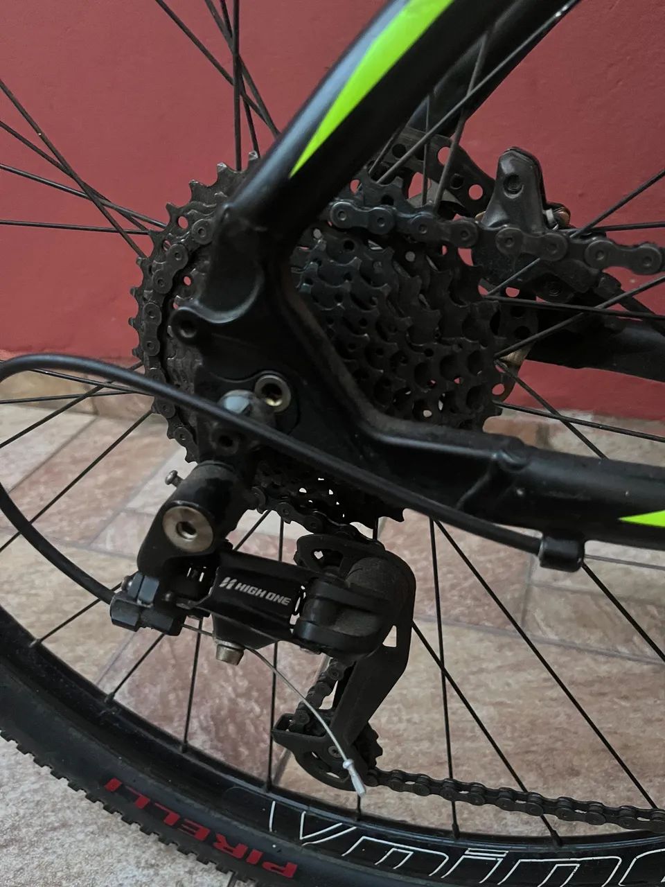 Bike MTB Venzo Aquila Aro 29 | 27v | Freio Hidráulico | Pneus