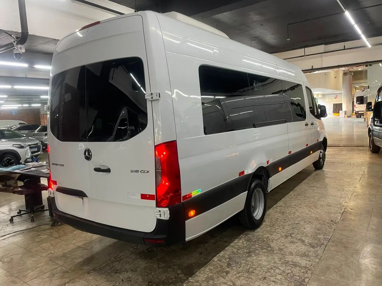  VAN PARA TURISMO, VIAGENS E FRETAMENTOS - Foto 2