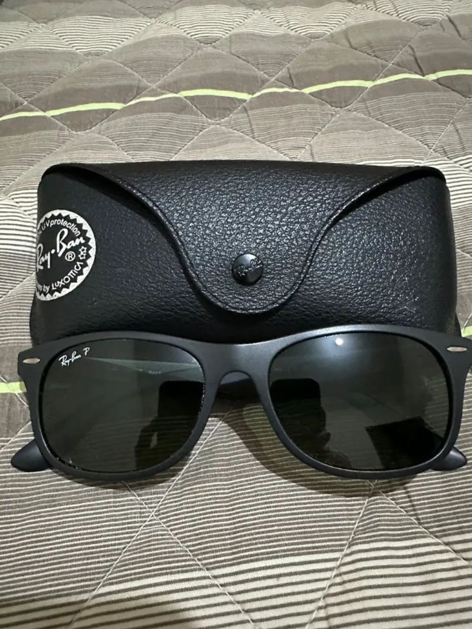Ray-Ban New Wayfarer Liteforce RB4207 