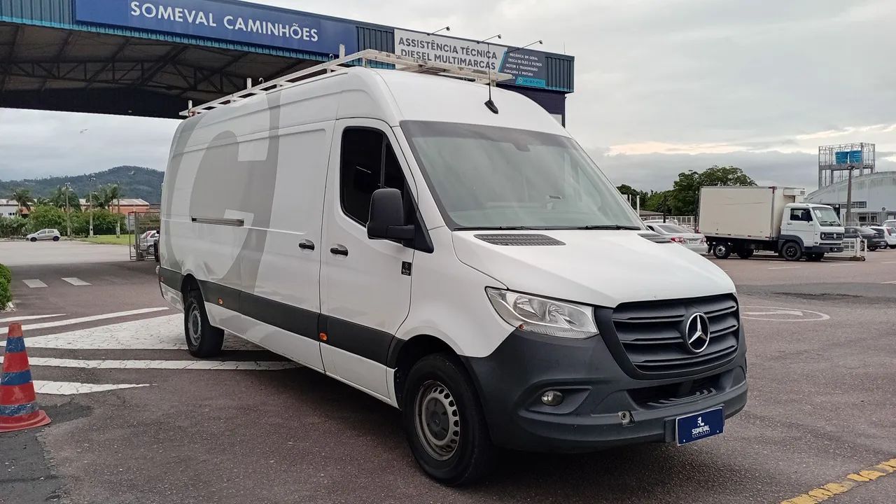 Mercedes-Benz Sprinter 417 FURGÃO EXT. L.T.A DIE. (E6) 2024