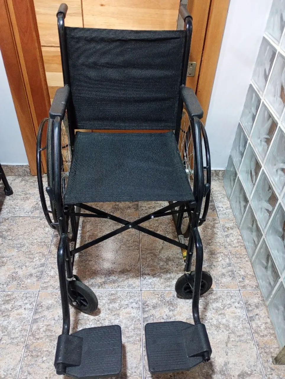 Cadeira de Rodas - Foto 4