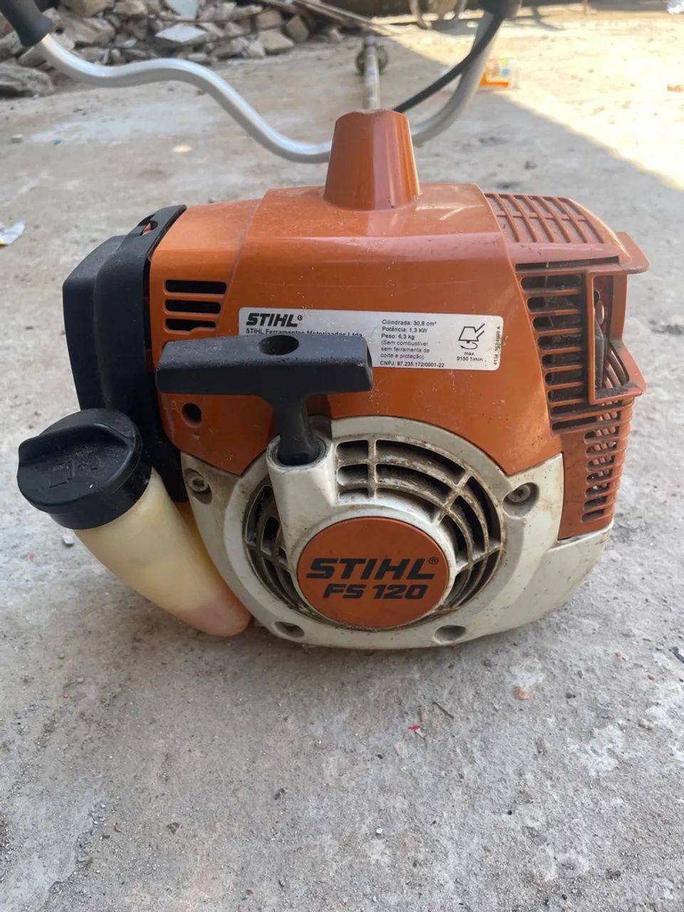 Roçadeira FS120 
